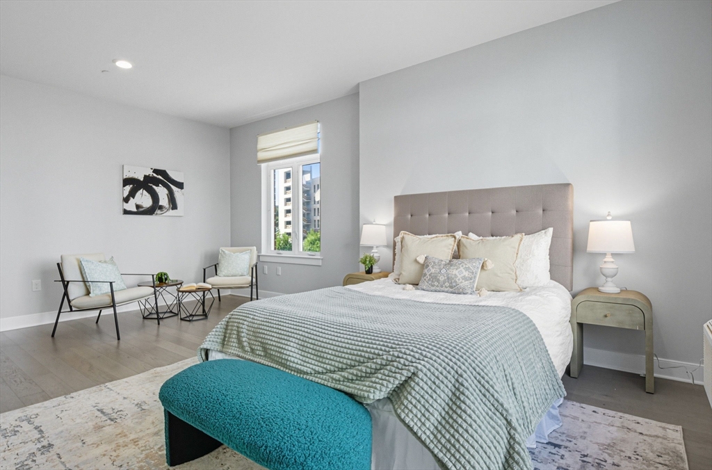 18 Cliveden St # 201