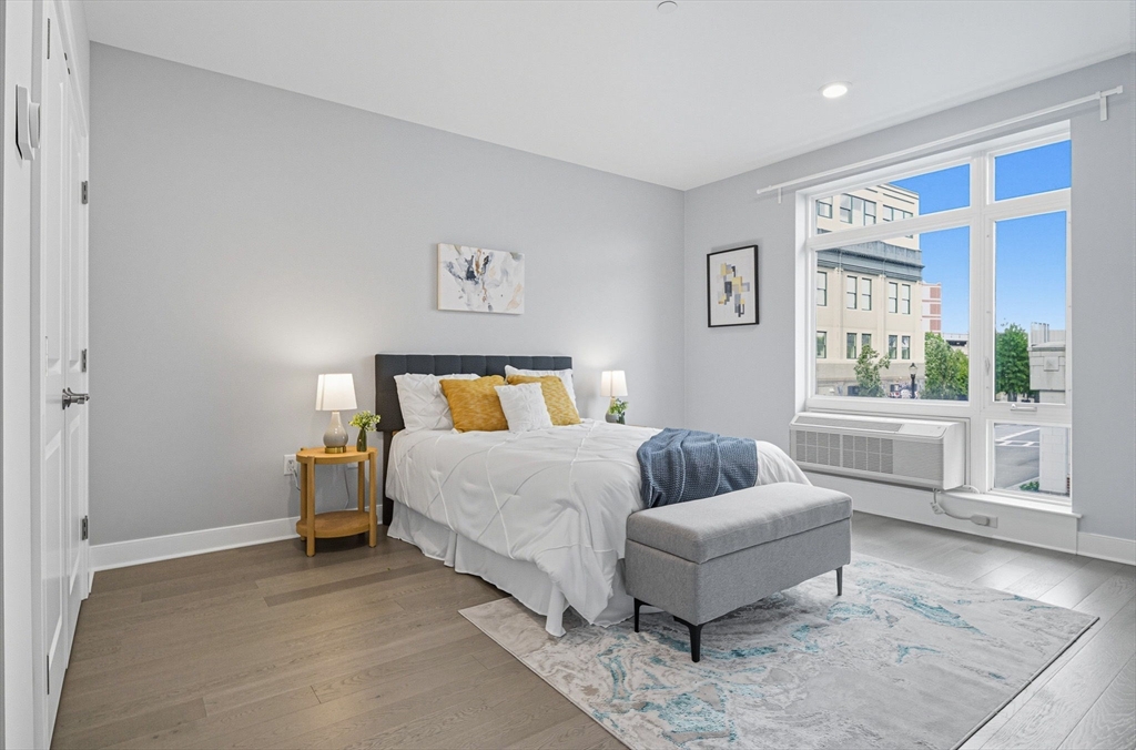 18 Cliveden St # 201