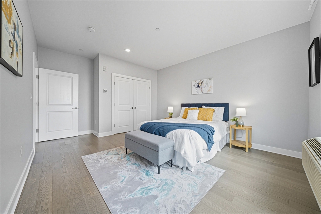 18 Cliveden St # 201