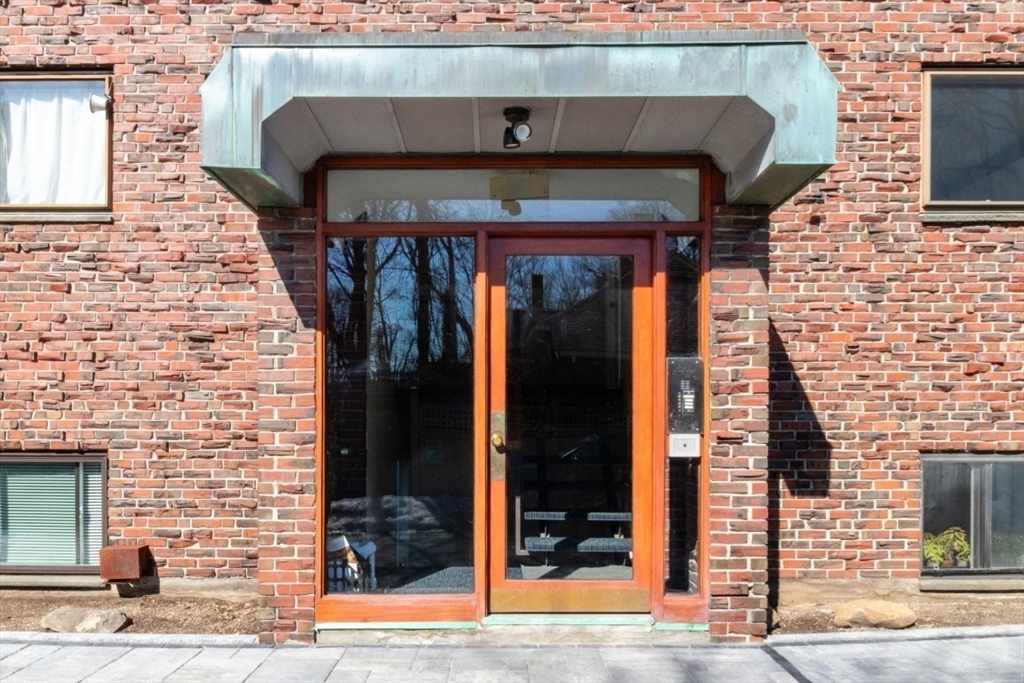 57 Saint Paul St. # 19