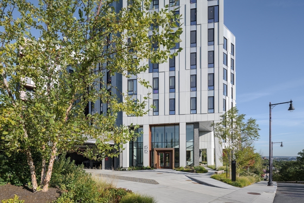 1515 Commonwealth Ave # 303