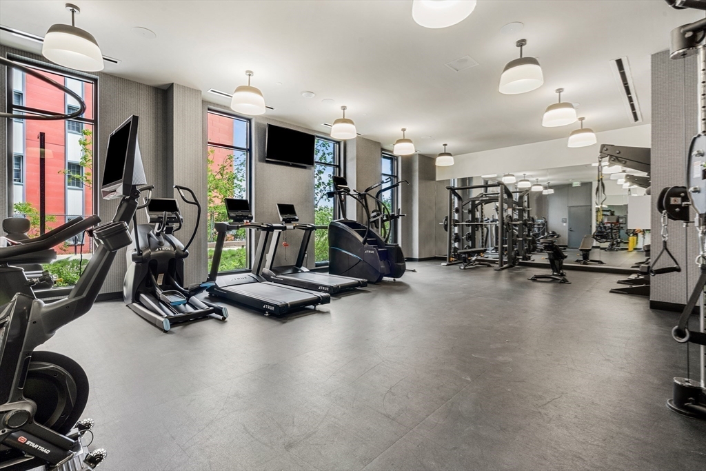 1515 Commonwealth Ave # 303