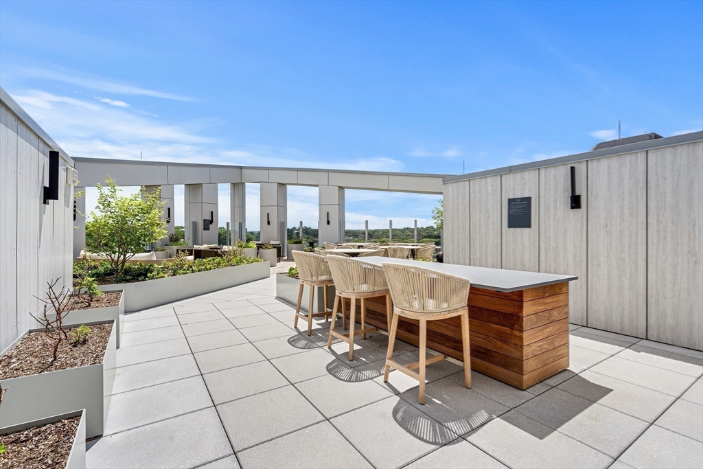 1515 Commonwealth Ave # 303