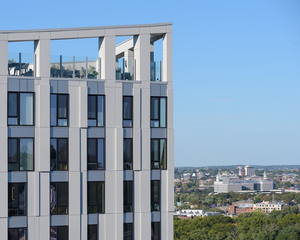 1515 Commonwealth Ave # 303