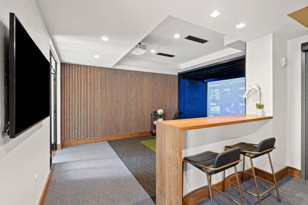 1515 Commonwealth Ave # 303