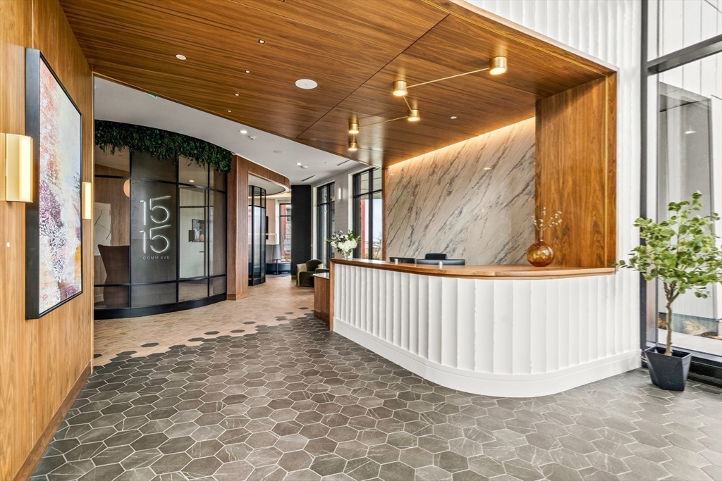 1515 Commonwealth Ave # 303
