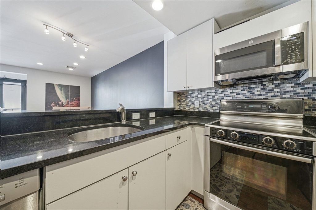 533 Cambridge St # 105