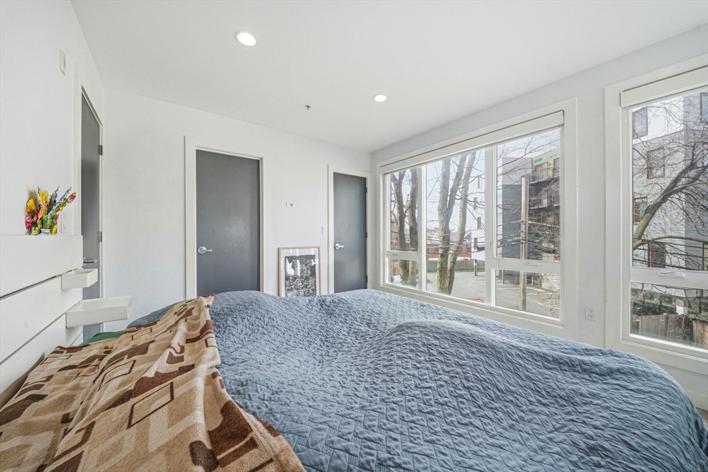 533 Cambridge St # 105