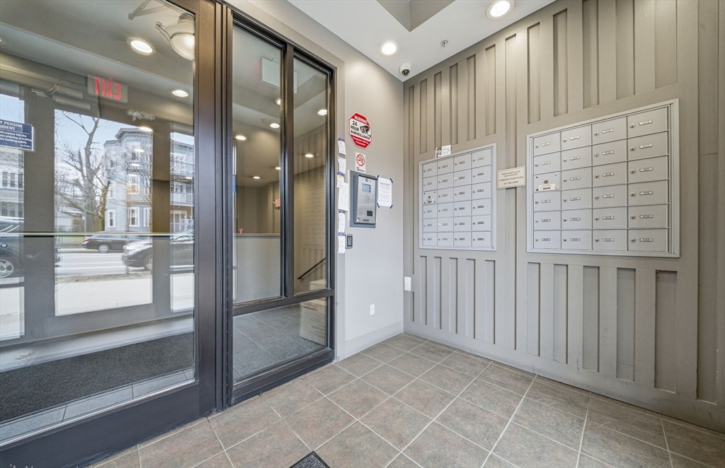 533 Cambridge St # 105