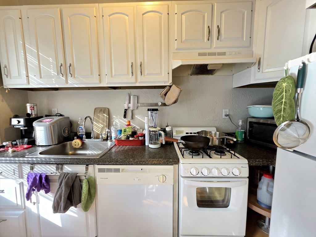 1641 Commonwealth Ave # 16