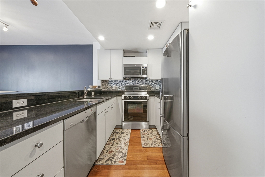 533 Cambridge St # 105