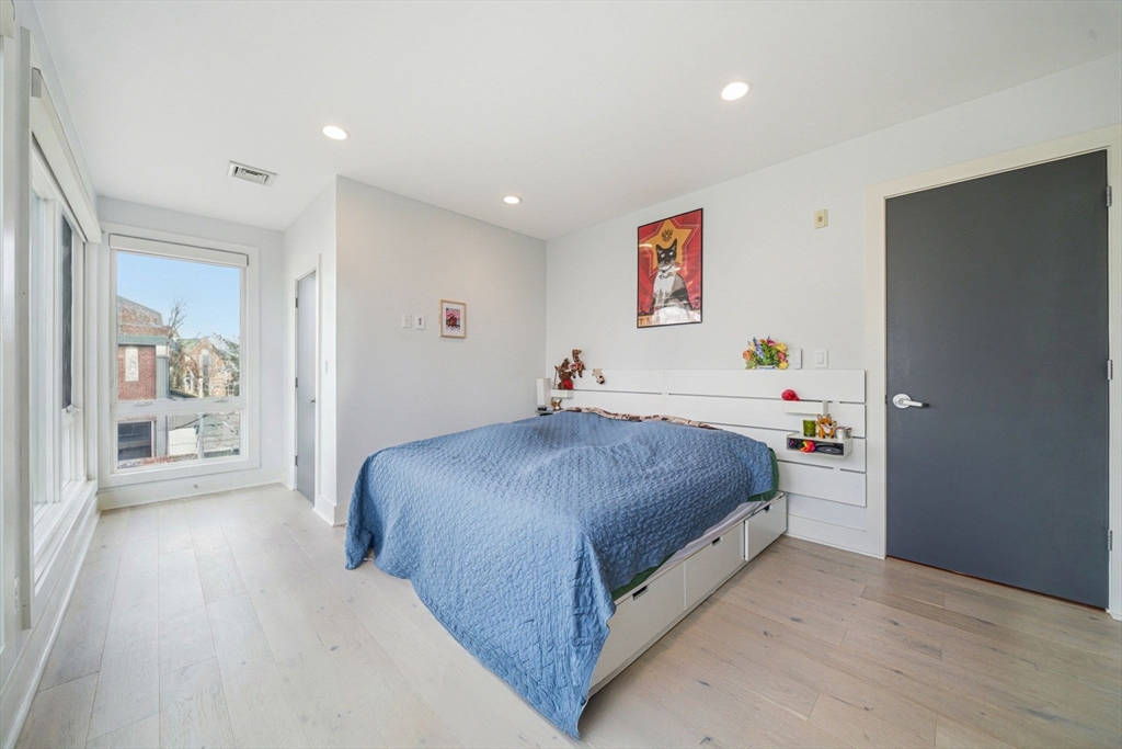 533 Cambridge St # 105