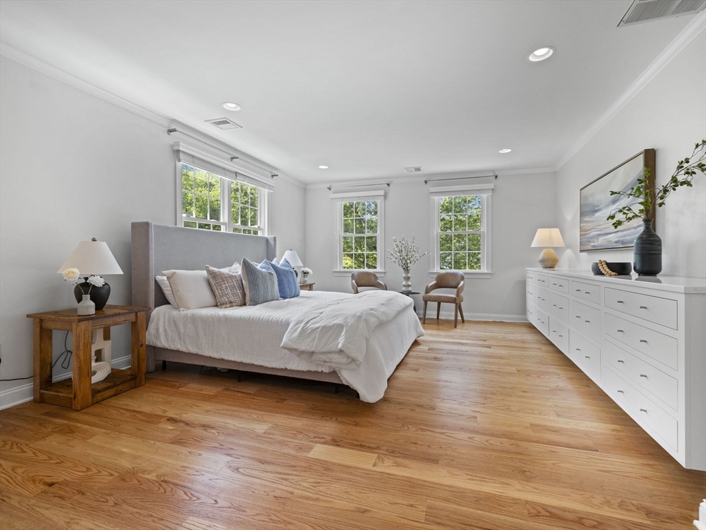 93 Goulding St W