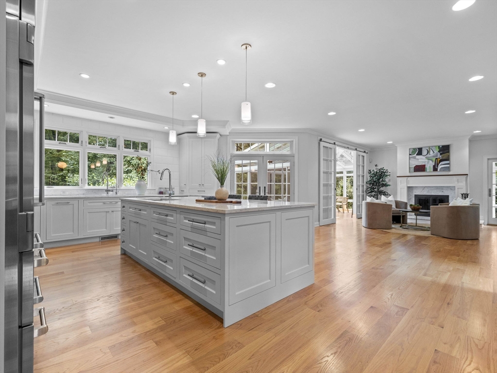 93 Goulding St W