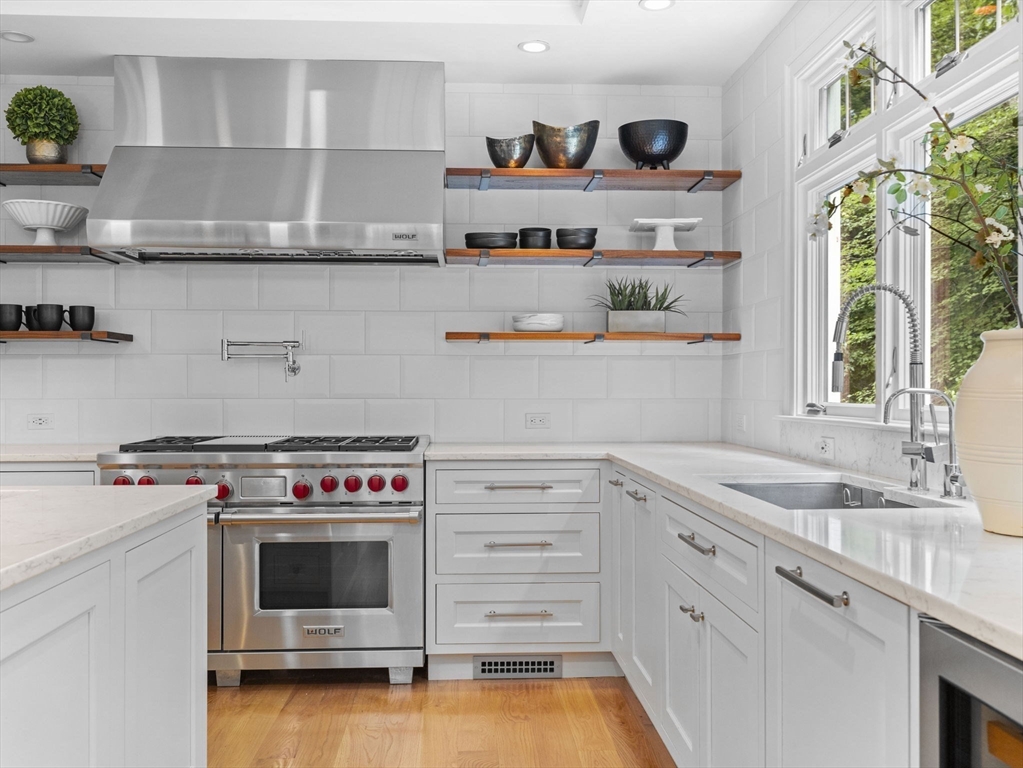 93 Goulding St W
