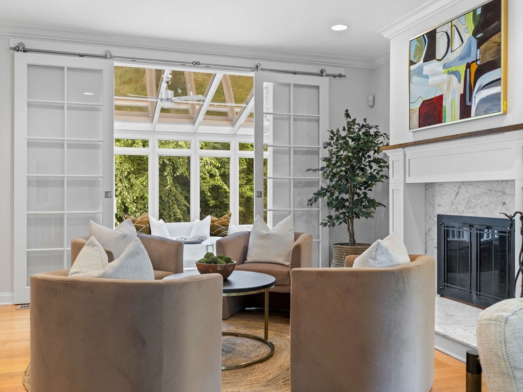 93 Goulding St W