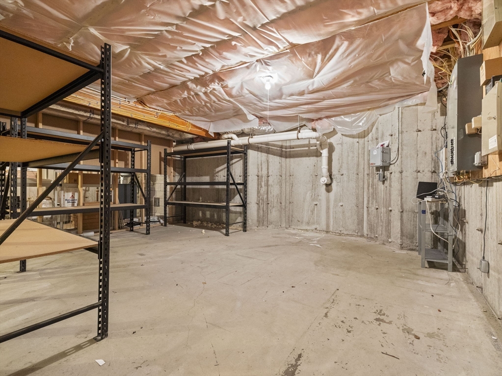 93 Goulding St W
