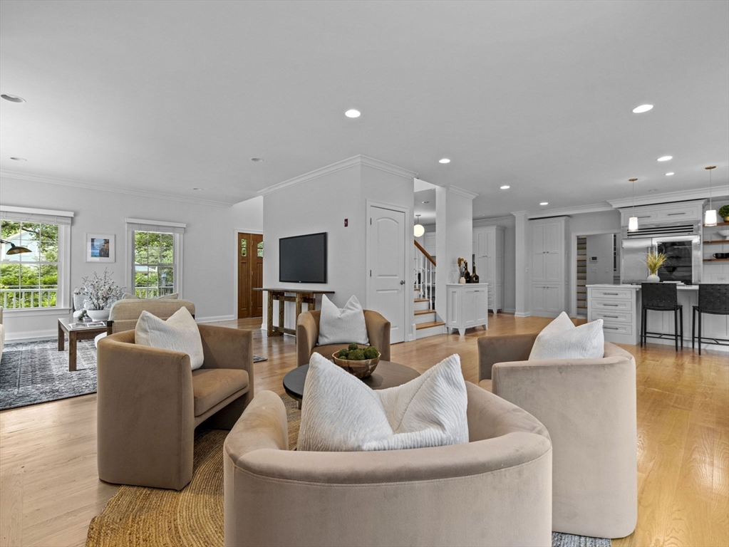 93 Goulding St W