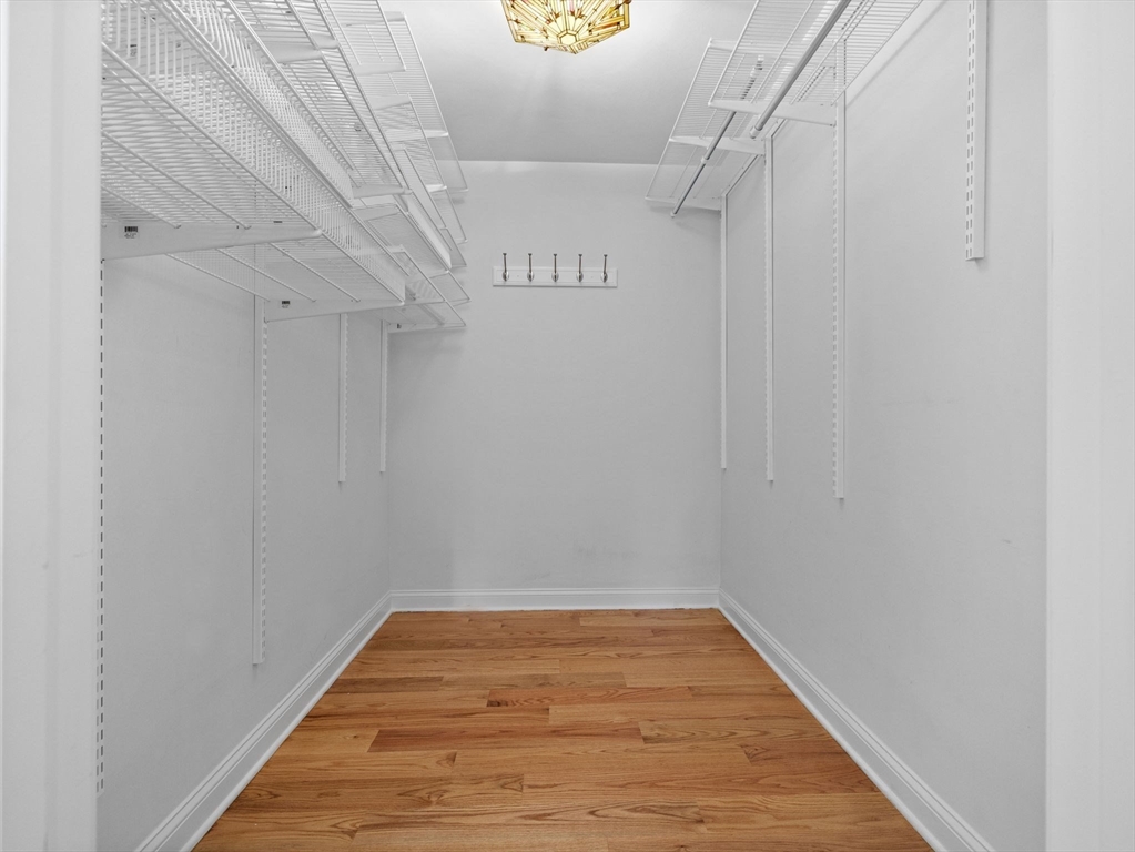93 Goulding St W