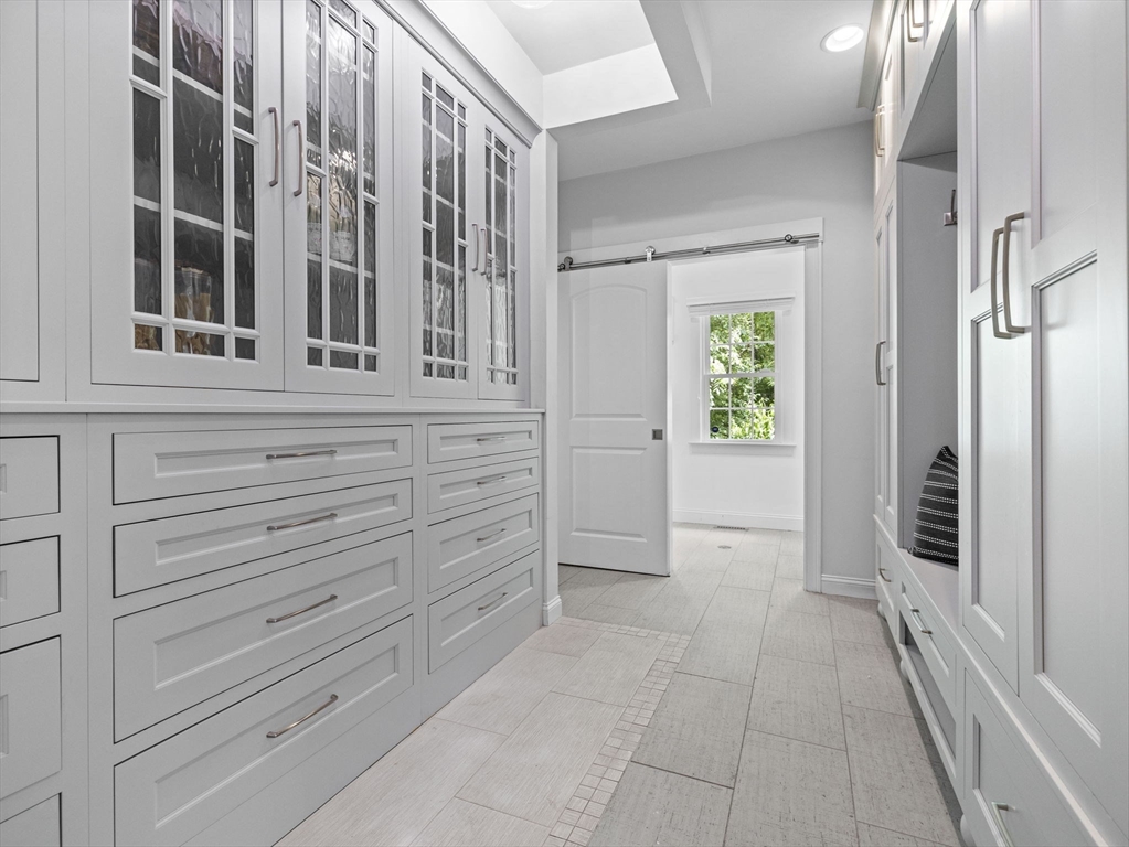 93 Goulding St W