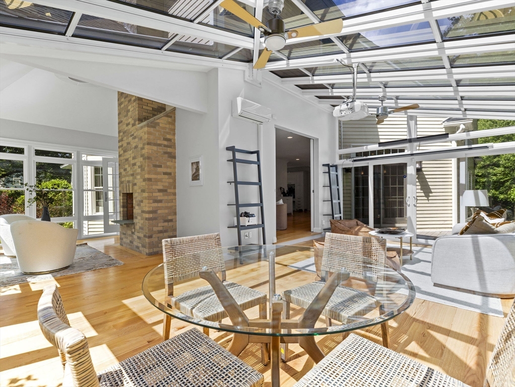 93 Goulding St W