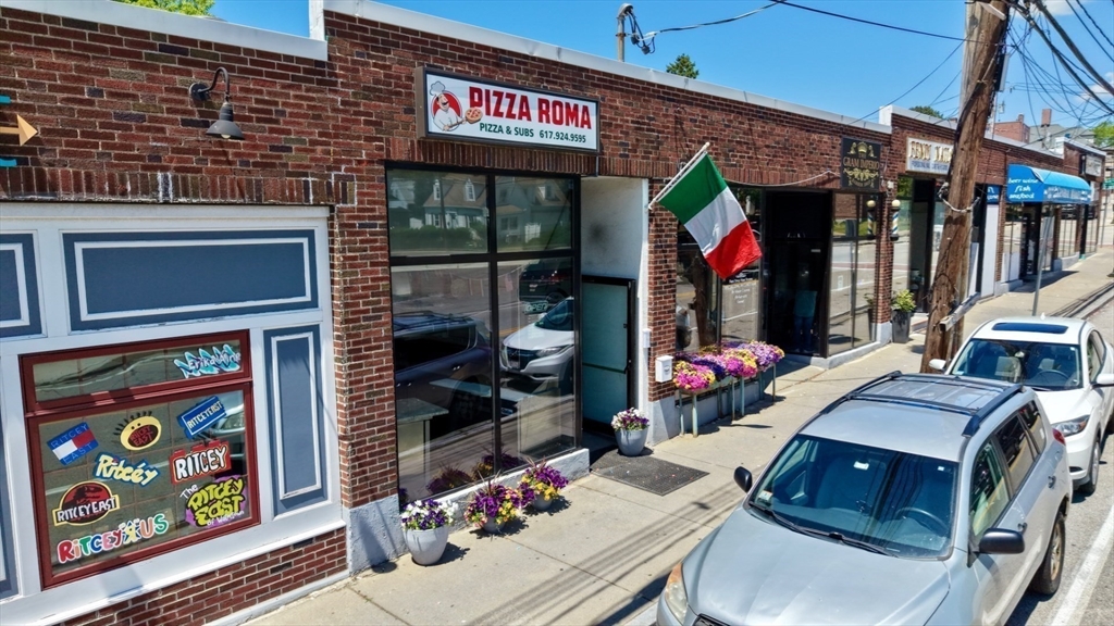 212 Waverley Ave