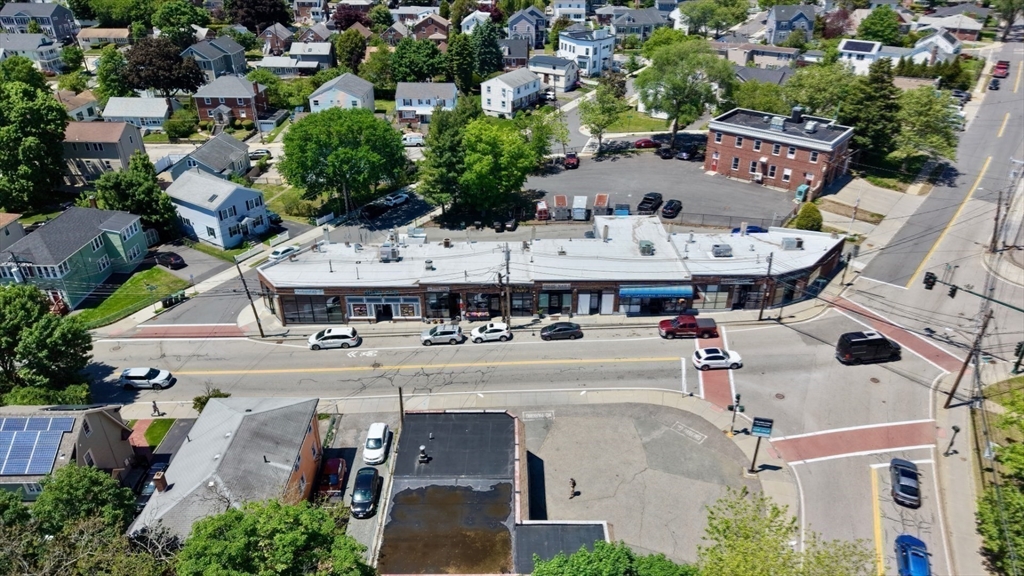 212 Waverley Ave