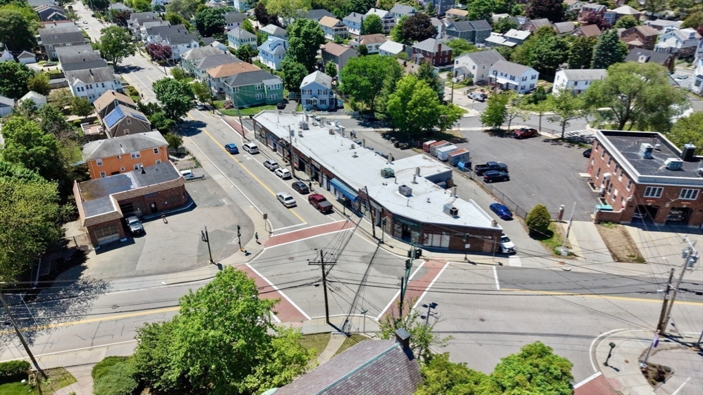 212 Waverley Ave
