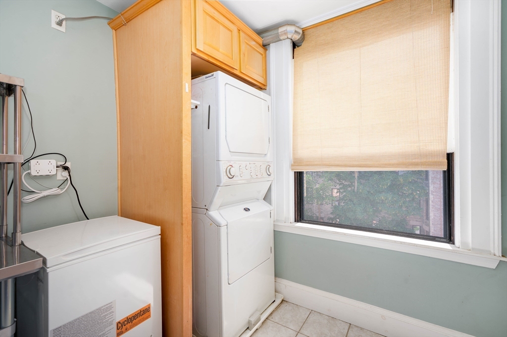 1064 Beacon St # 12A
