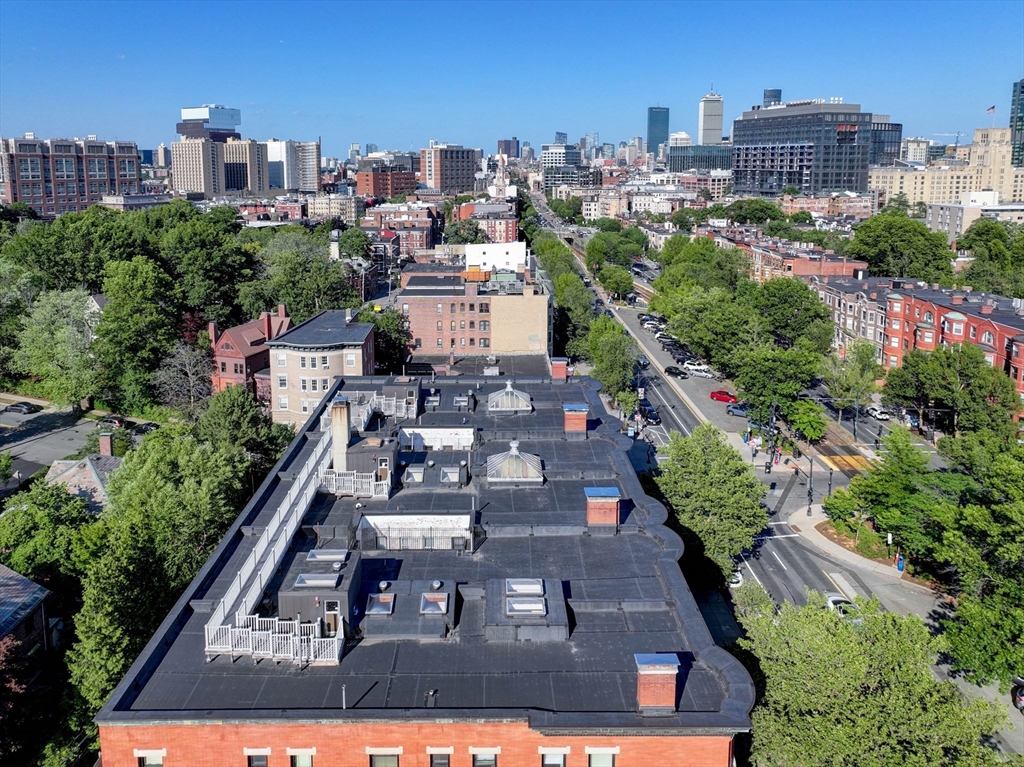 1064 Beacon St # 12A