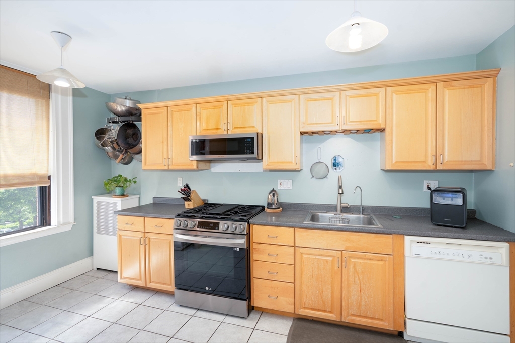 1064 Beacon St # 12A