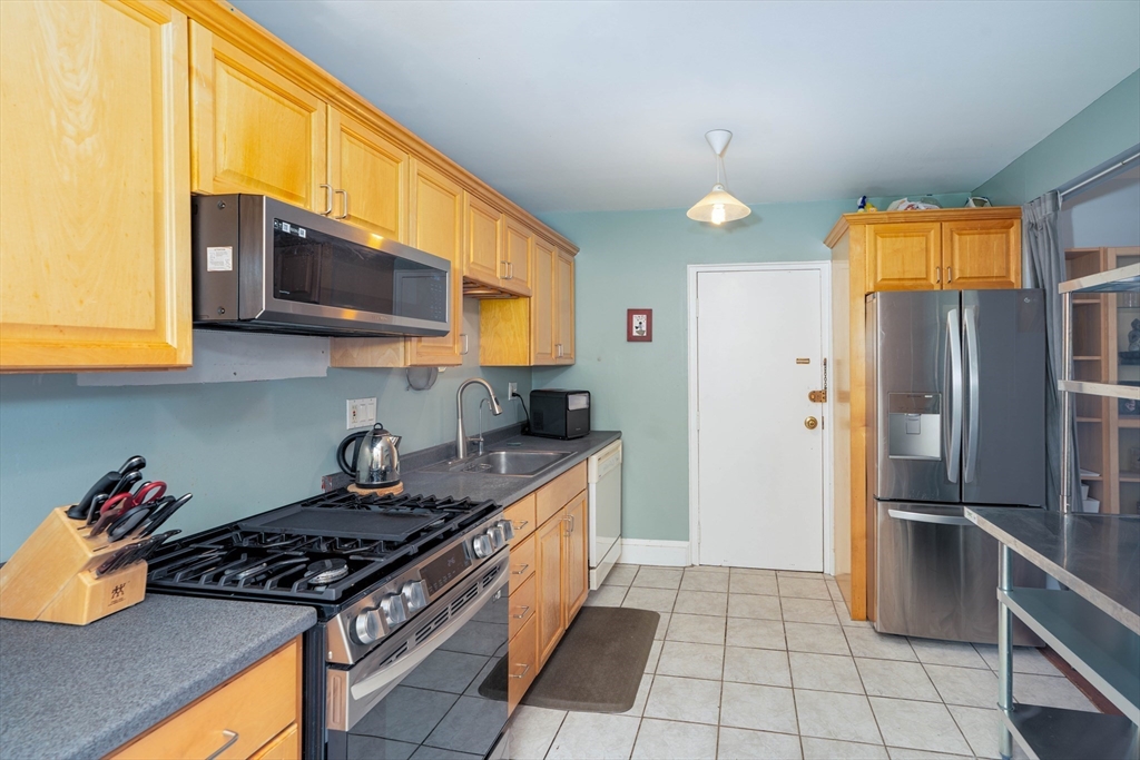 1064 Beacon St # 12A