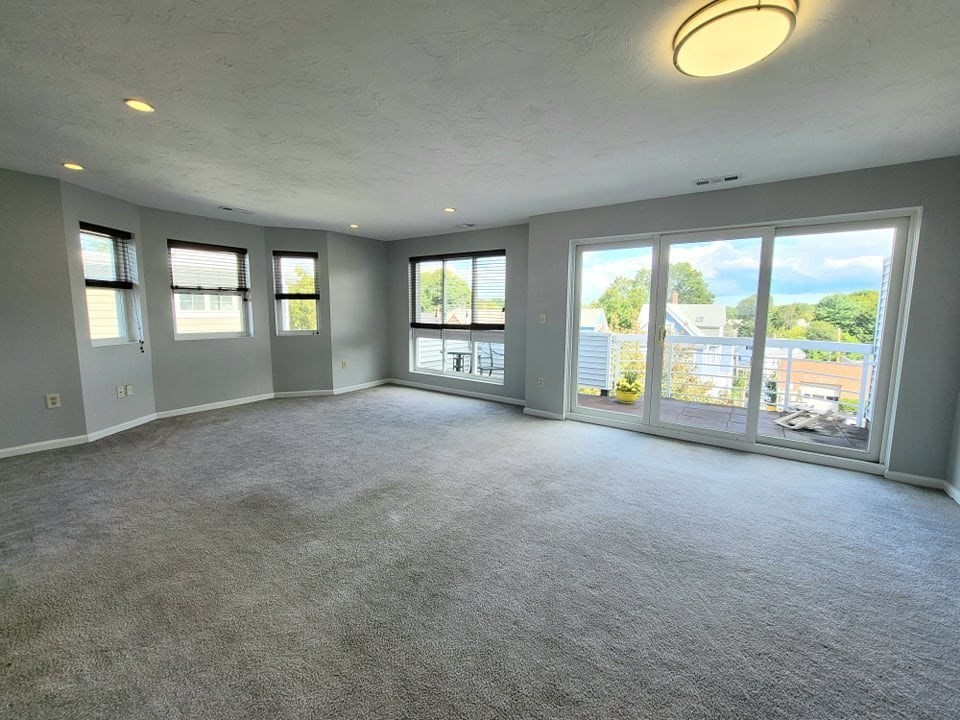 391 Hyde Park Ave # 206