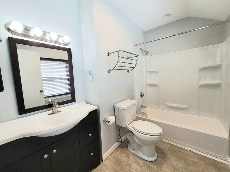 391 Hyde Park Ave # 206