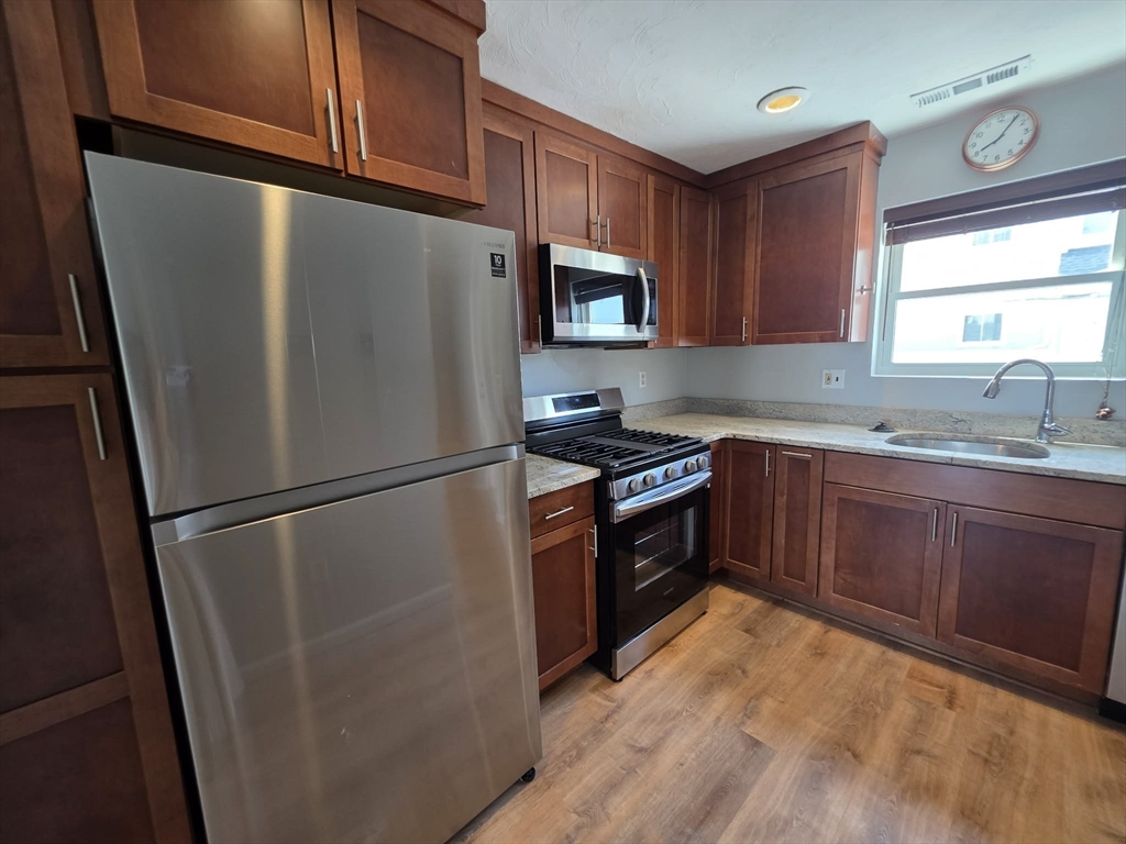 391 Hyde Park Ave # 206