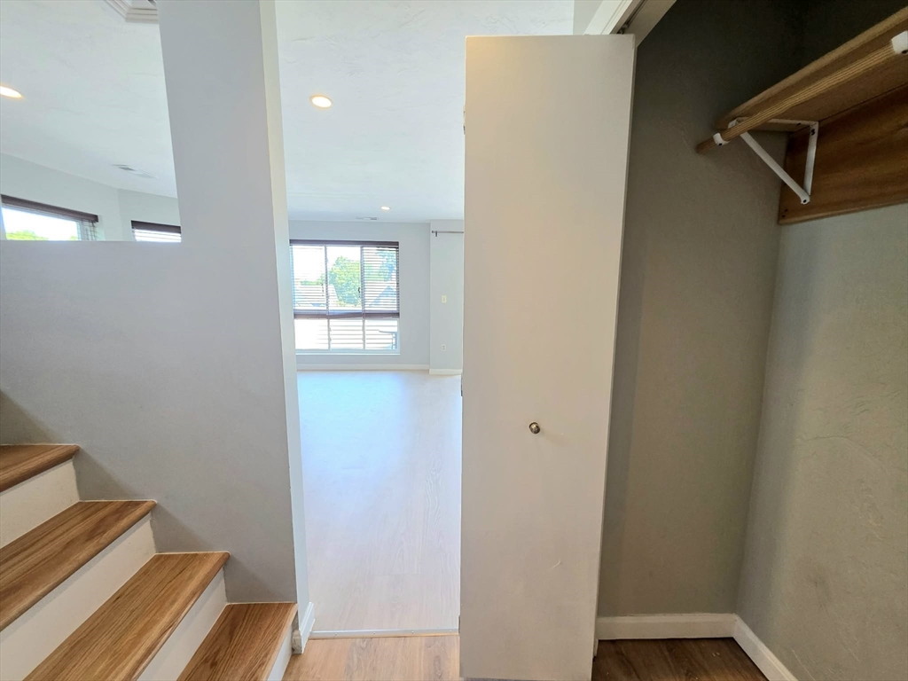 391 Hyde Park Ave # 206