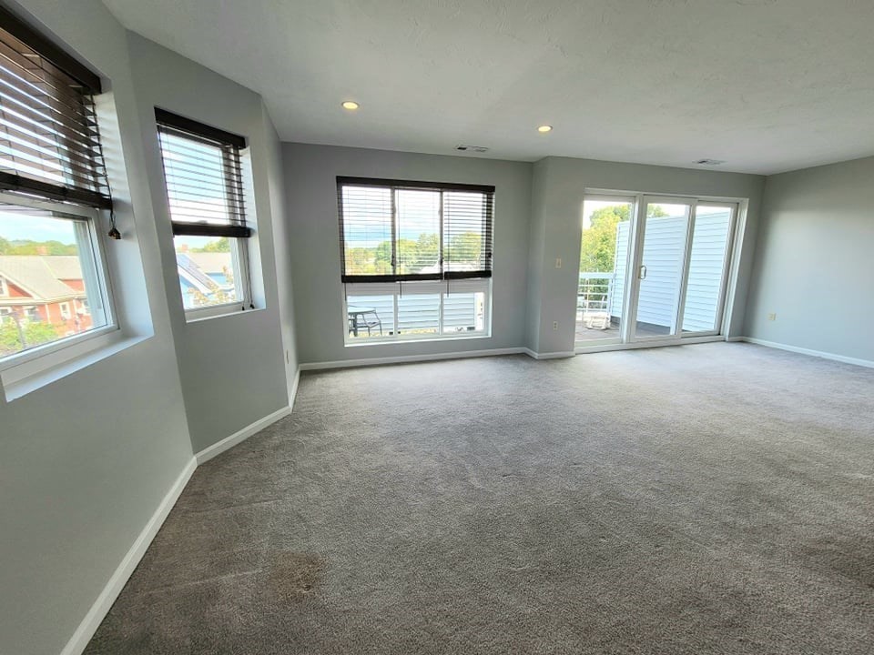 391 Hyde Park Ave # 206