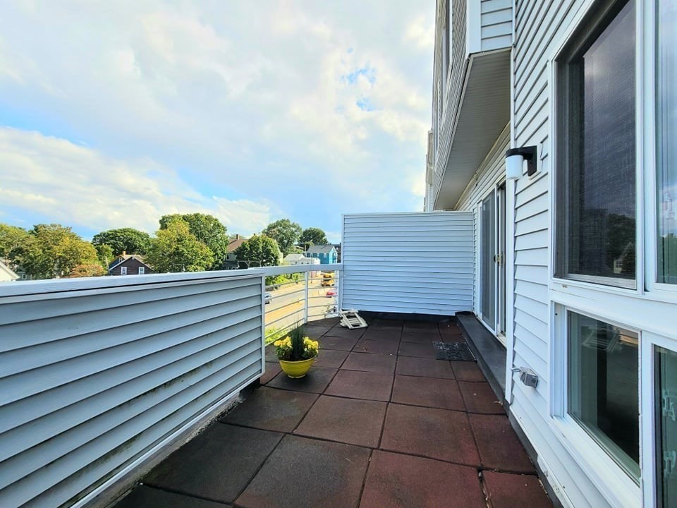 391 Hyde Park Ave # 206