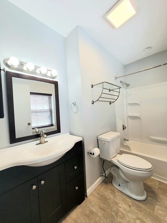 391 Hyde Park Ave # 206