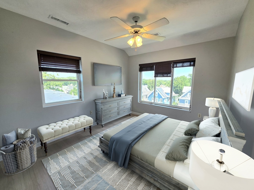 391 Hyde Park Ave # 206