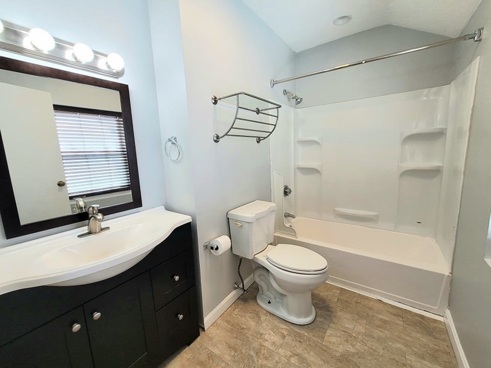 391 Hyde Park Ave # 206