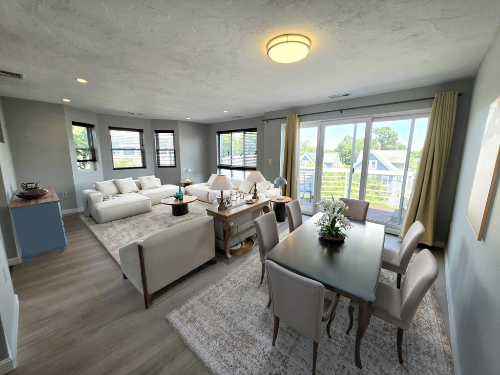 391 Hyde Park Ave # 206