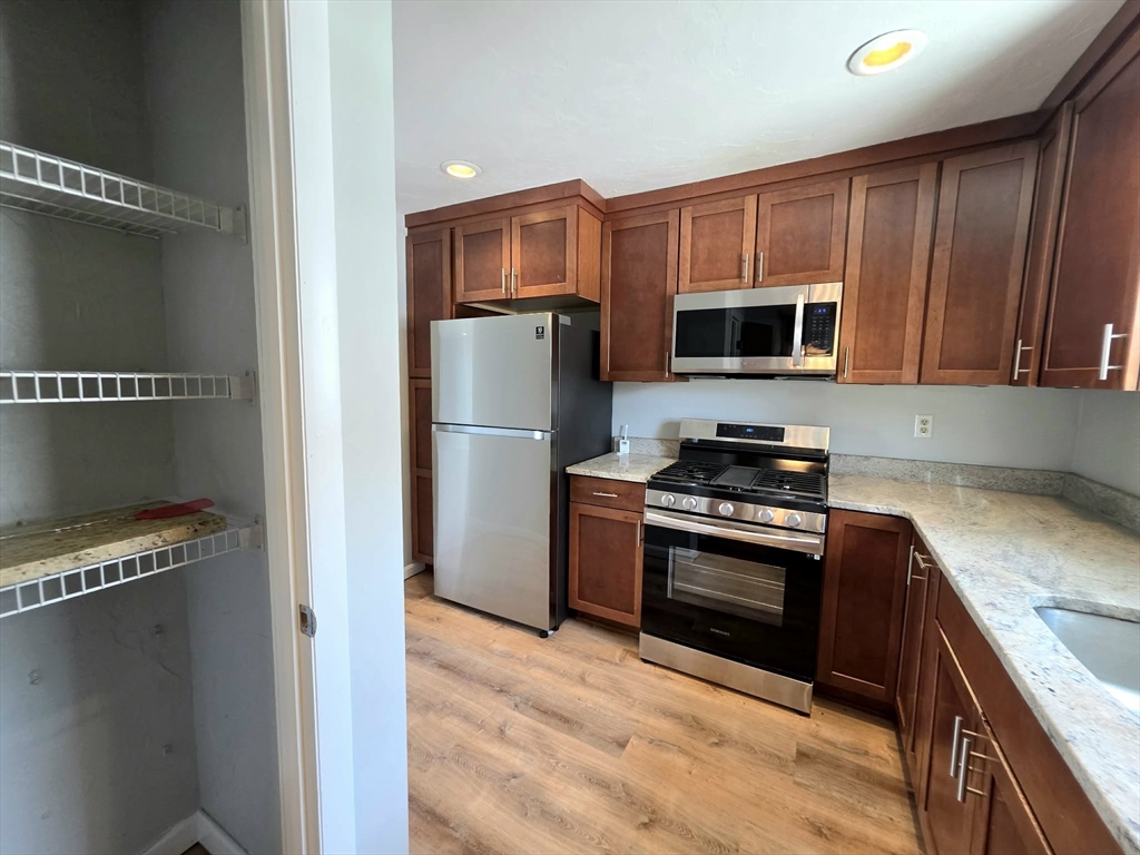 391 Hyde Park Ave # 206