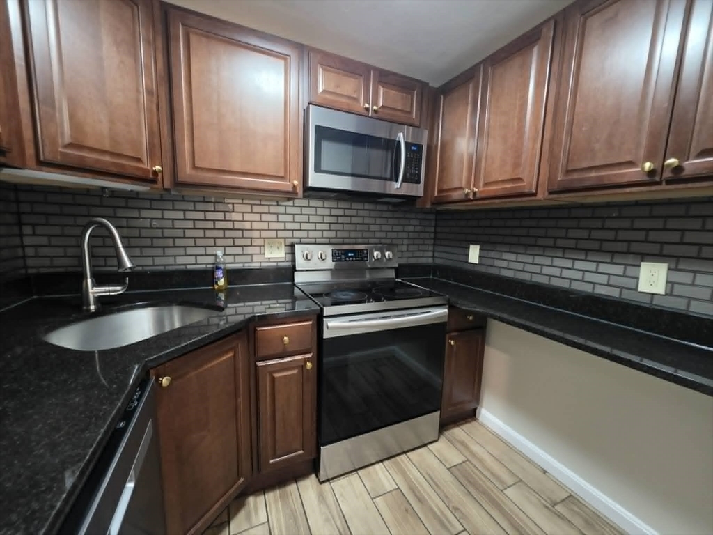 230 Willard St # 407