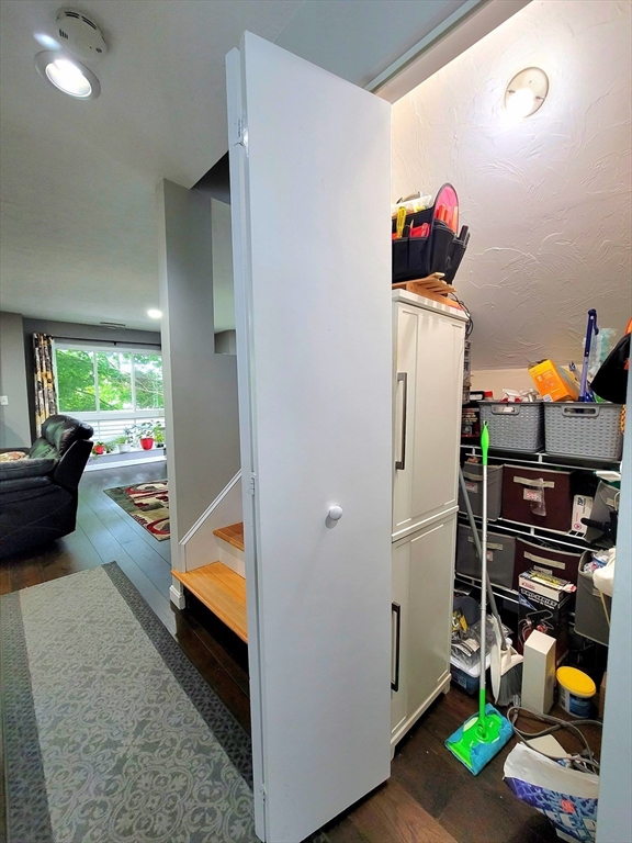 391 Hyde Park Ave # 212