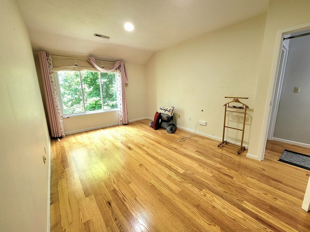 391 Hyde Park Ave # 212
