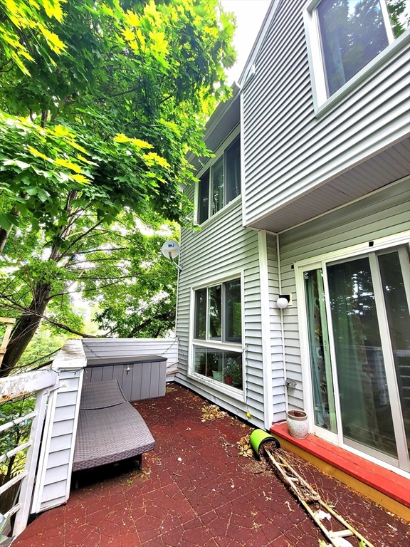 391 Hyde Park Ave # 212