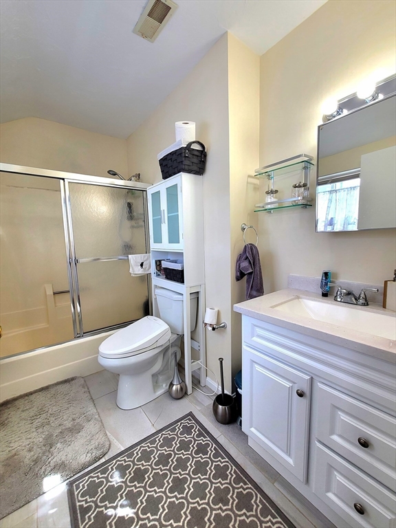 391 Hyde Park Ave # 212