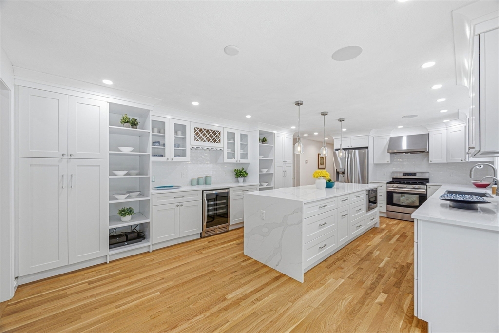106 Colonial Drive