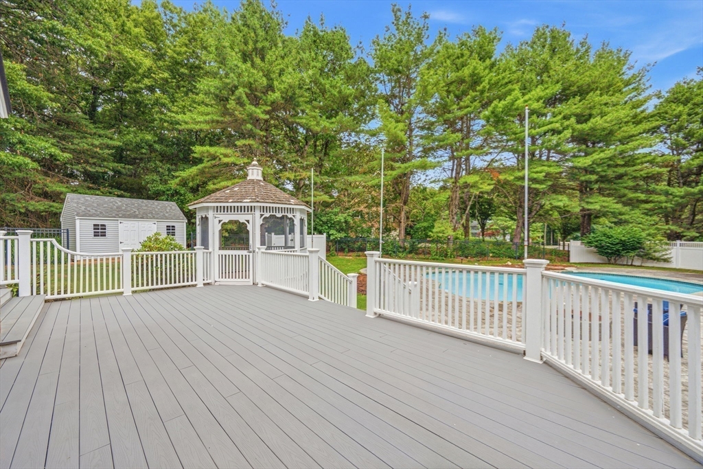 106 Colonial Drive